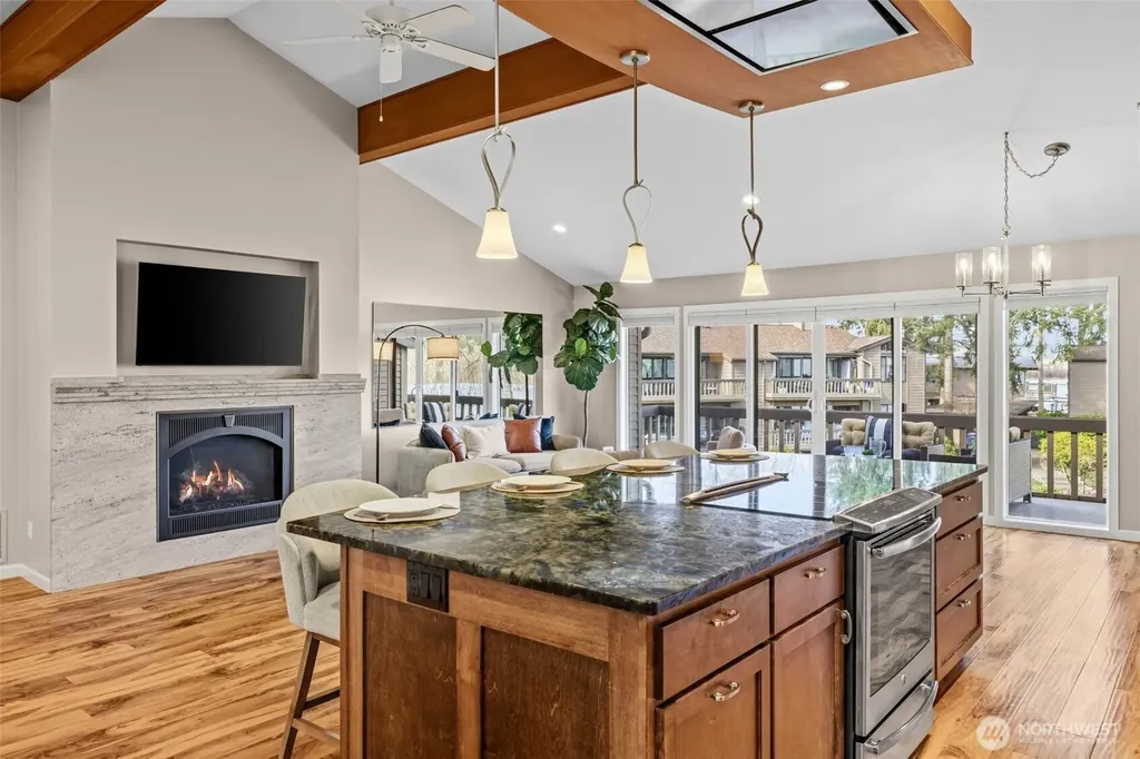 17434 NE 40th Place Redmond WA 98052