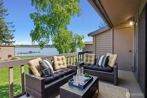 17434 NE 40th Place Redmond WA 98052