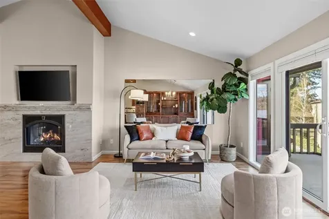 17434 NE 40th Place Redmond WA 98052