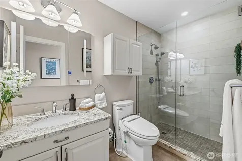 17434 NE 40th Place Redmond WA 98052
