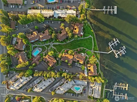 17434 NE 40th Place Redmond WA 98052