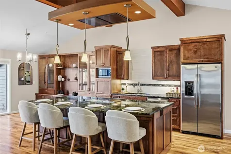 17434 NE 40th Place Redmond WA 98052