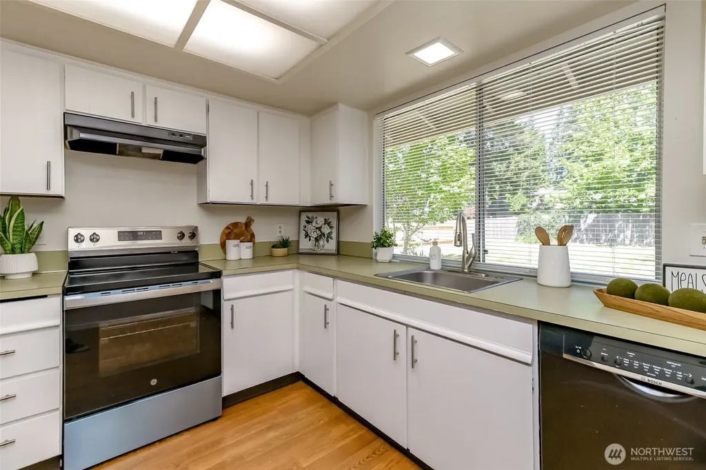 15836 SE Fairwood Boulevard Renton WA 98058
