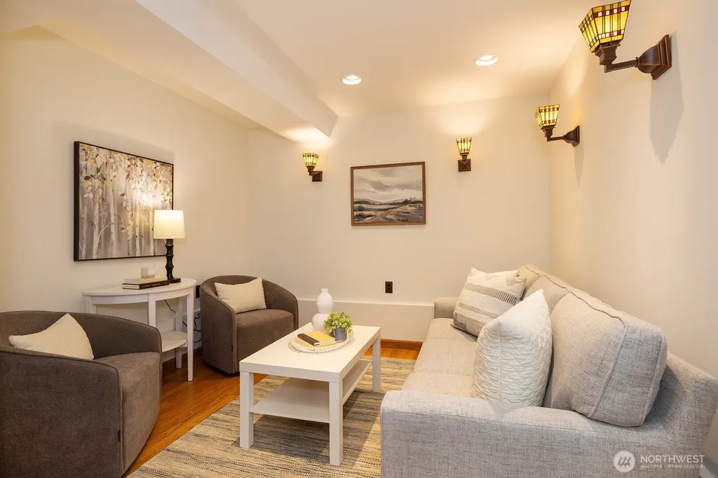 1423 N 47th Street Seattle WA 98103