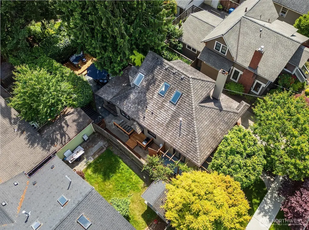1423 N 47th Street Seattle WA 98103