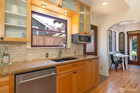 1423 N 47th Street Seattle WA 98103