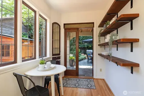 1423 N 47th Street Seattle WA 98103