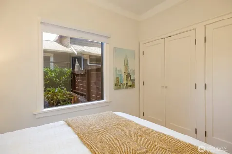 1423 N 47th Street Seattle WA 98103