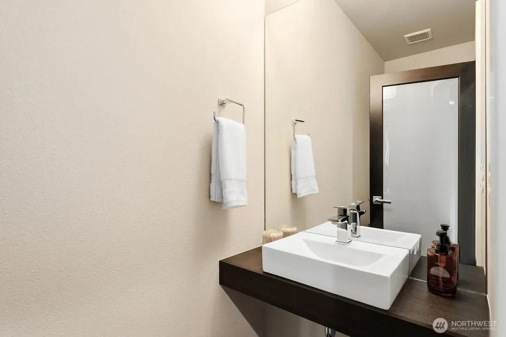 10521 SE 277th Place Kent WA 98030