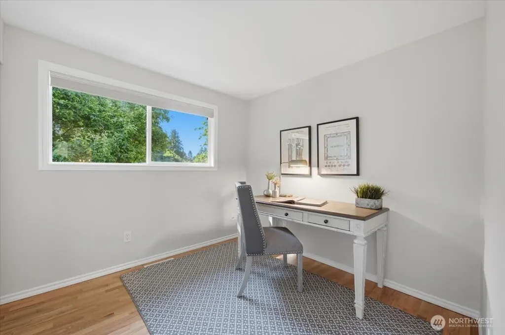 1801 Anacortes Avenue NE Renton WA 98059