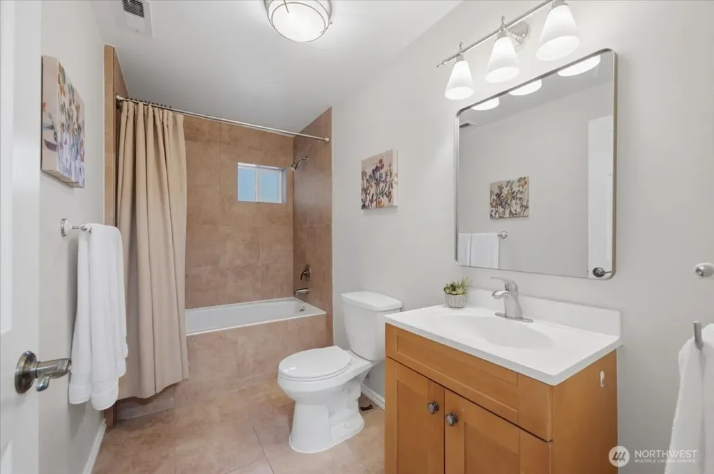 1801 Anacortes Avenue NE Renton WA 98059
