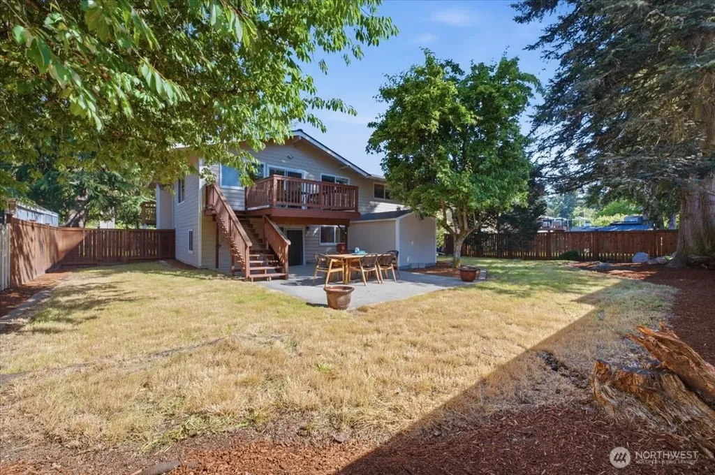 1801 Anacortes Avenue NE Renton WA 98059