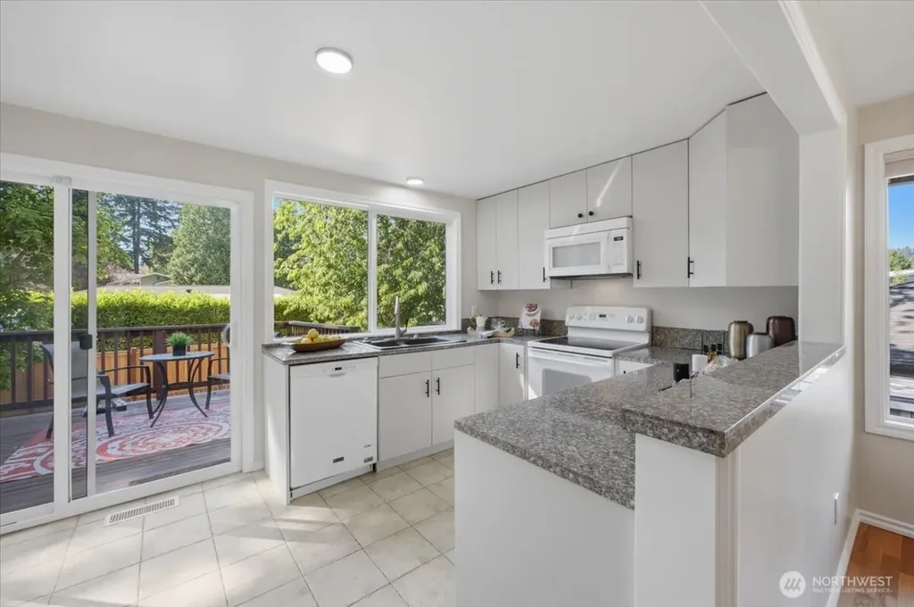 1801 Anacortes Avenue NE Renton WA 98059