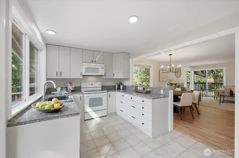 1801 Anacortes Avenue NE Renton WA 98059
