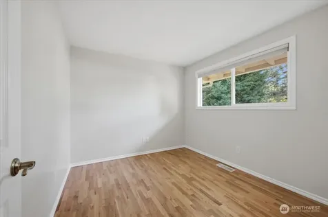 1801 Anacortes Avenue NE Renton WA 98059