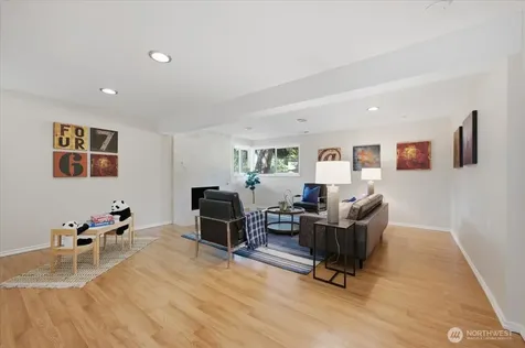 1801 Anacortes Avenue NE Renton WA 98059