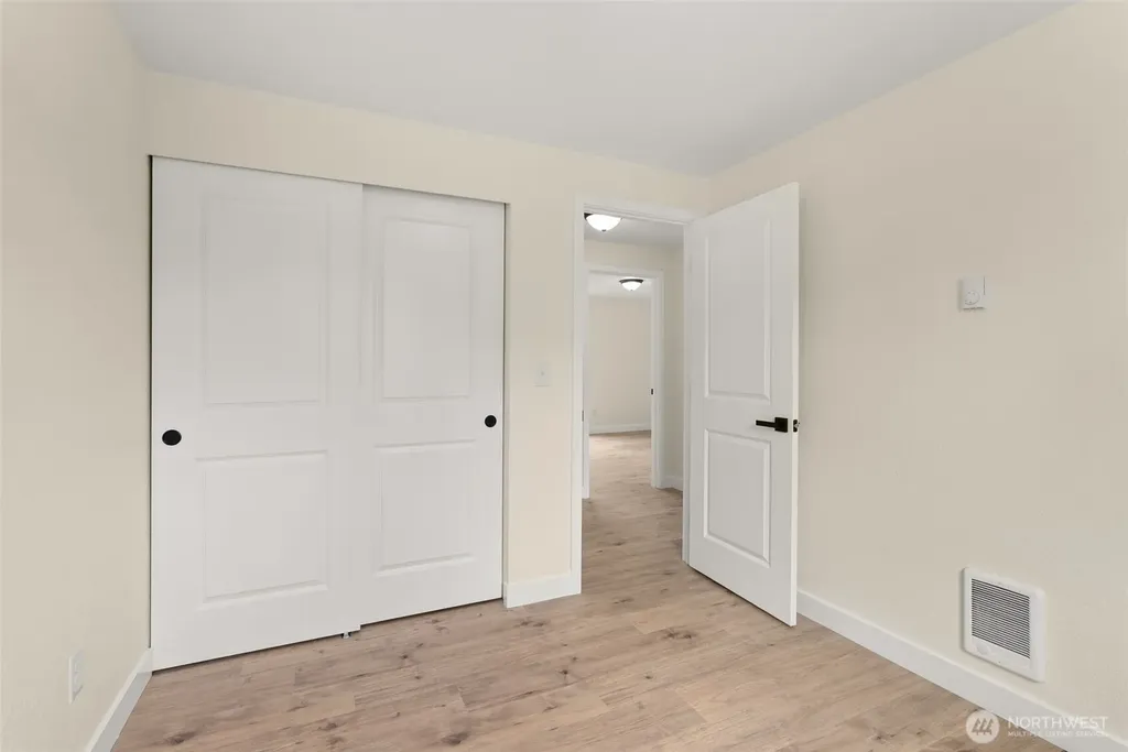 910 Schonberg Lane SE Olympia WA 98513
