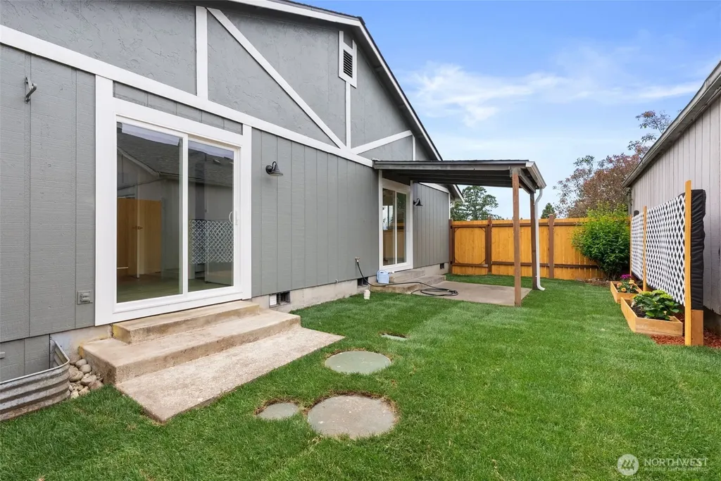 910 Schonberg Lane SE Olympia WA 98513