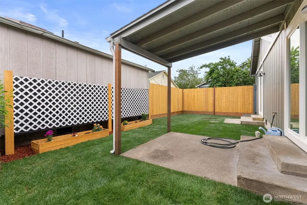 910 Schonberg Lane SE Olympia WA 98513