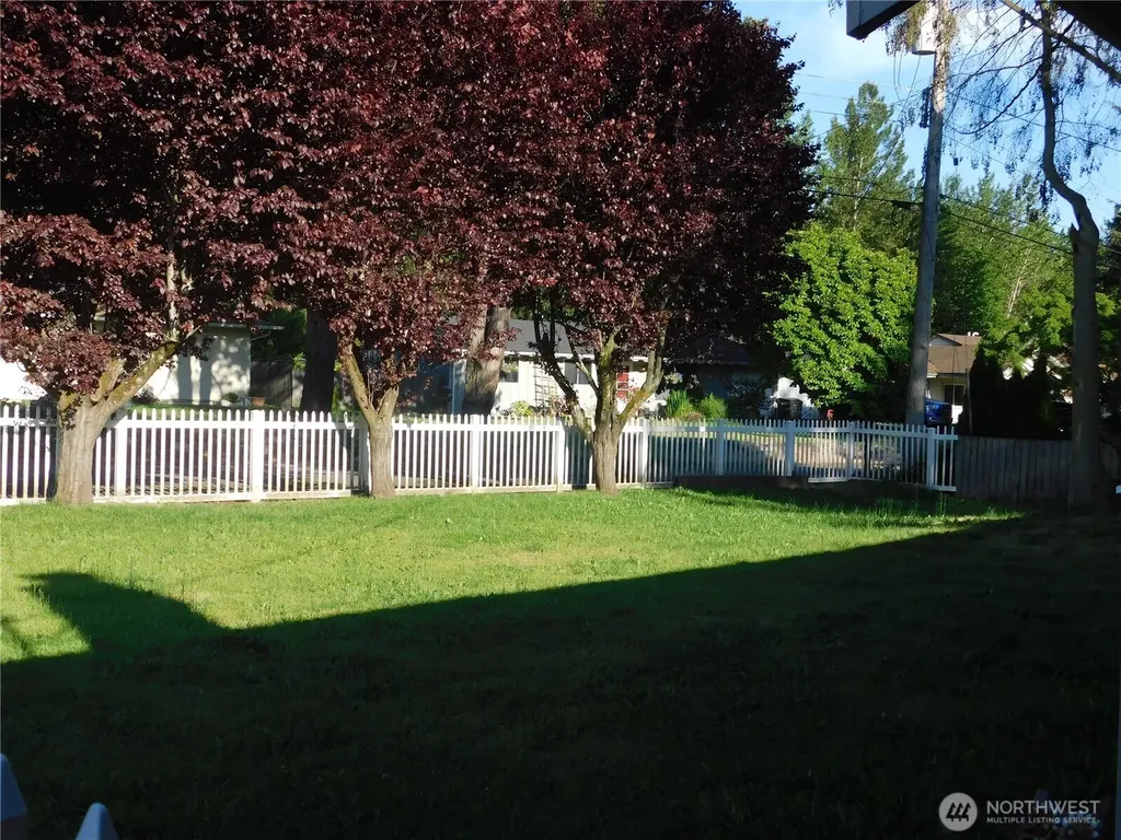 13408 103rd Avenue E Puyallup WA 98374