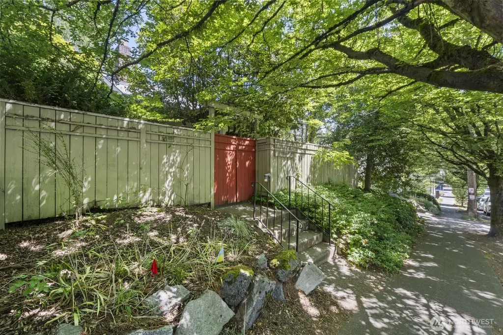 2012 NE 65th Street Seattle WA 98115