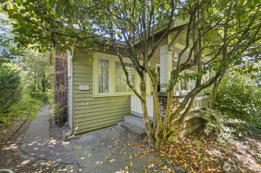 2012 NE 65th Street Seattle WA 98115