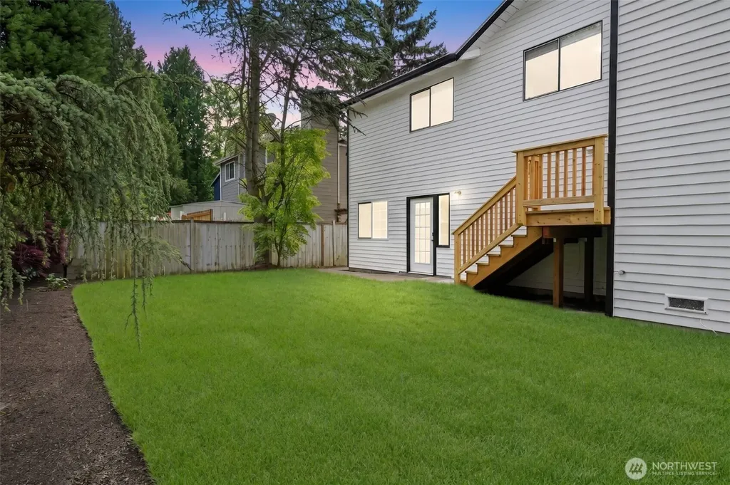 1116 NE 150th Court Shoreline WA 98155