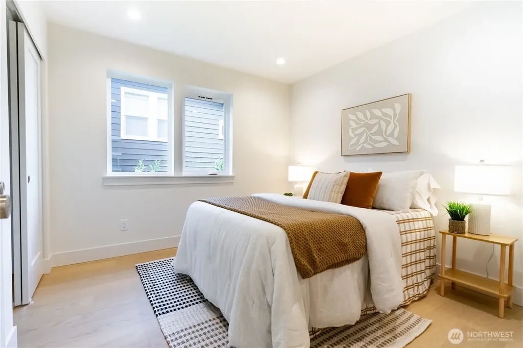 1530 25th Avenue Seattle WA 98122