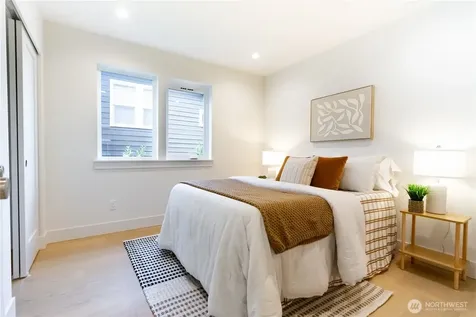 1530 25th Avenue Seattle WA 98122