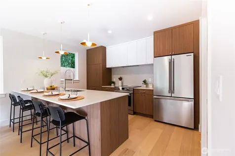 1530 25th Avenue Seattle WA 98122