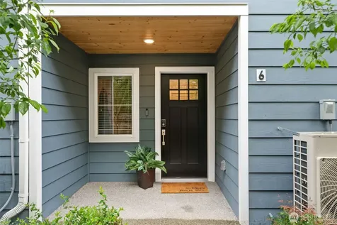 18829 67th Drive NE Kenmore WA 98028