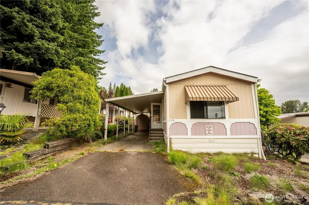 1965 West Side Highway Kelso WA 98626