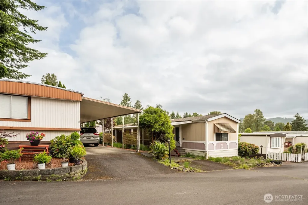 1965 West Side Highway Kelso WA 98626
