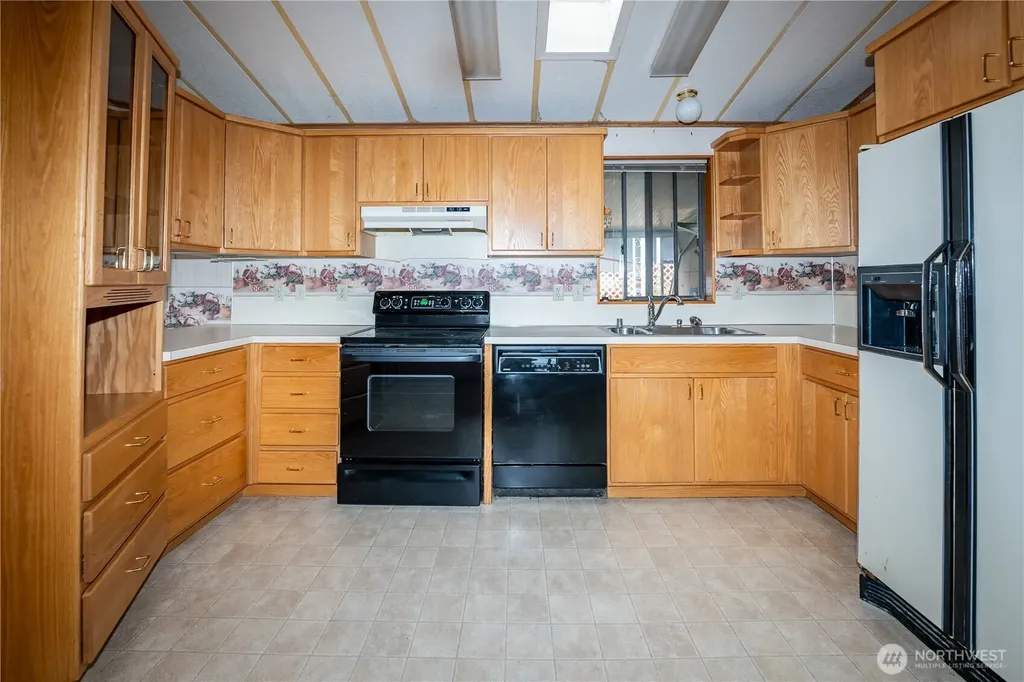 1965 West Side Highway Kelso WA 98626