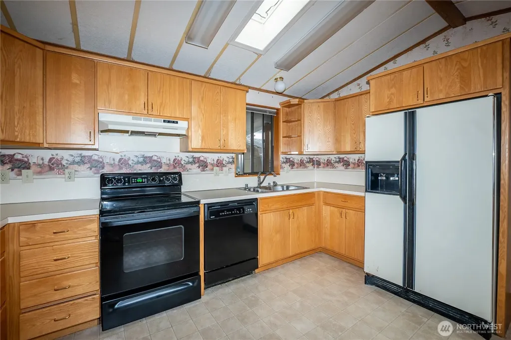 1965 West Side Highway Kelso WA 98626