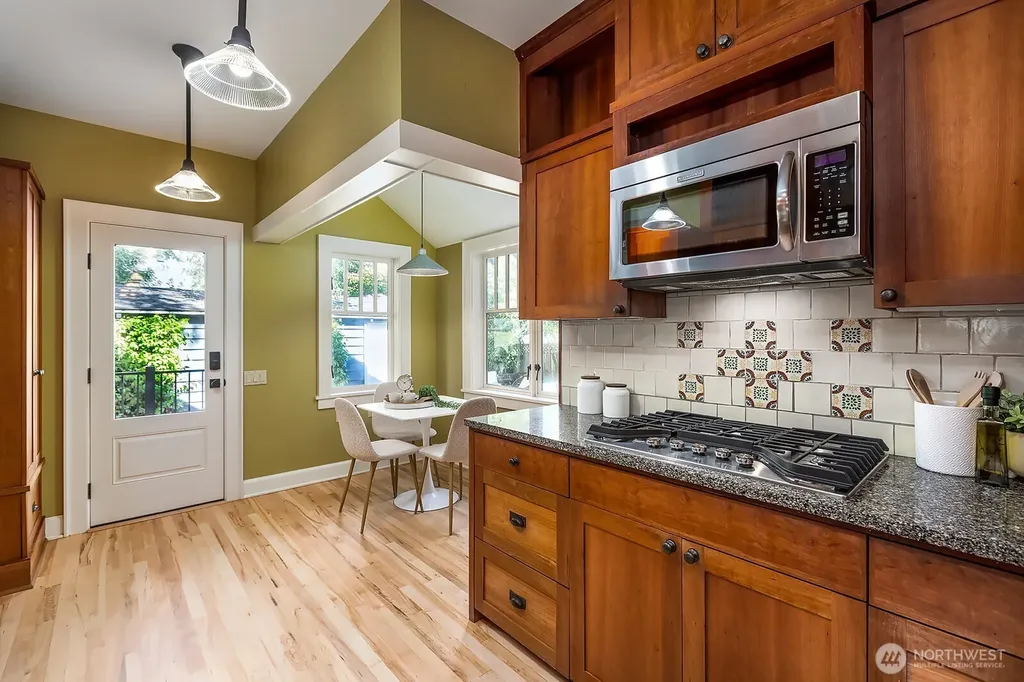 7056 26th Avenue NW Seattle WA 98117
