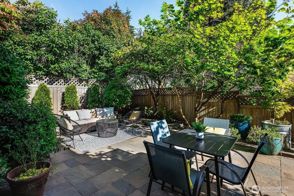 7056 26th Avenue NW Seattle WA 98117