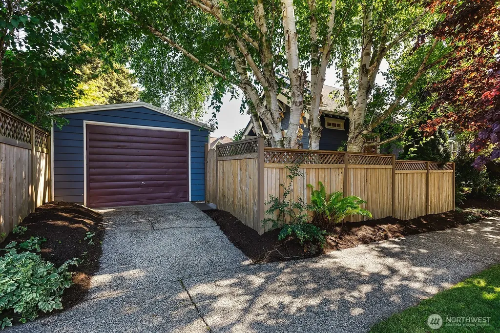 7056 26th Avenue NW Seattle WA 98117