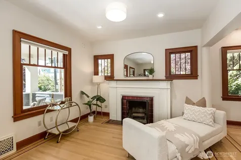 7056 26th Avenue NW Seattle WA 98117