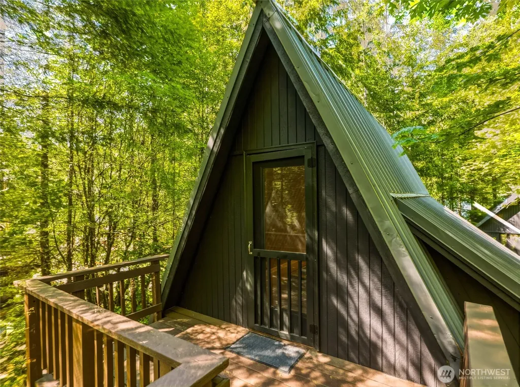 11857 Tye River Road NE Skykomish WA 98288