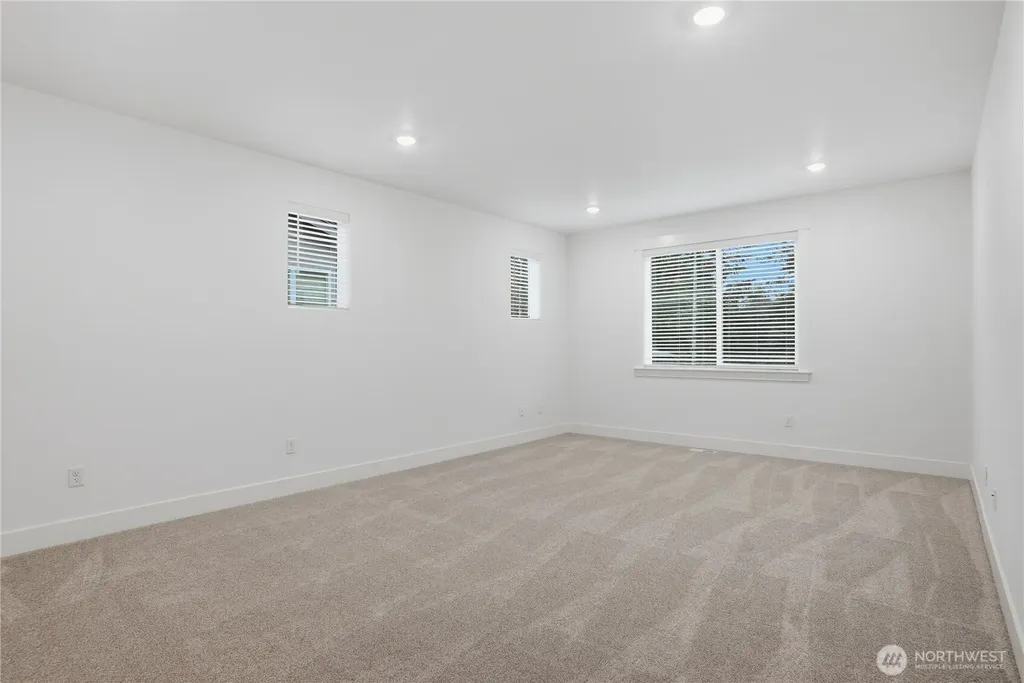 32041 Myrtle Avenue SE Black Diamond WA 98010