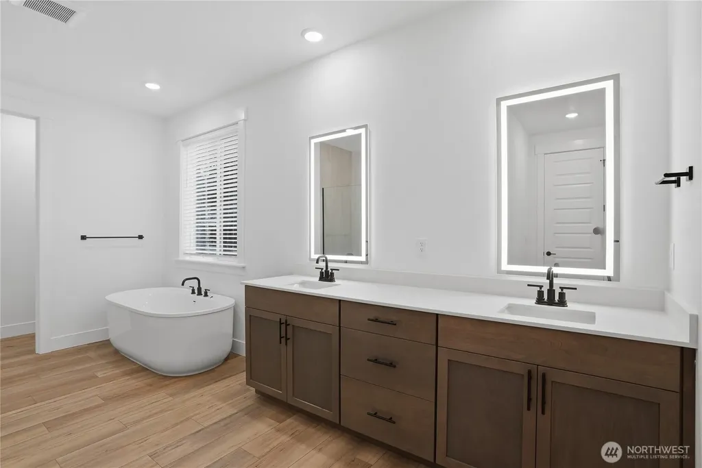 32041 Myrtle Avenue SE Black Diamond WA 98010