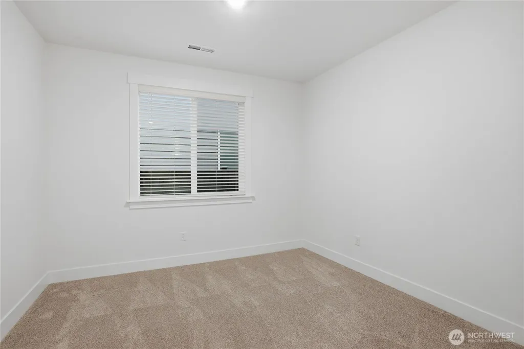 32041 Myrtle Avenue SE Black Diamond WA 98010