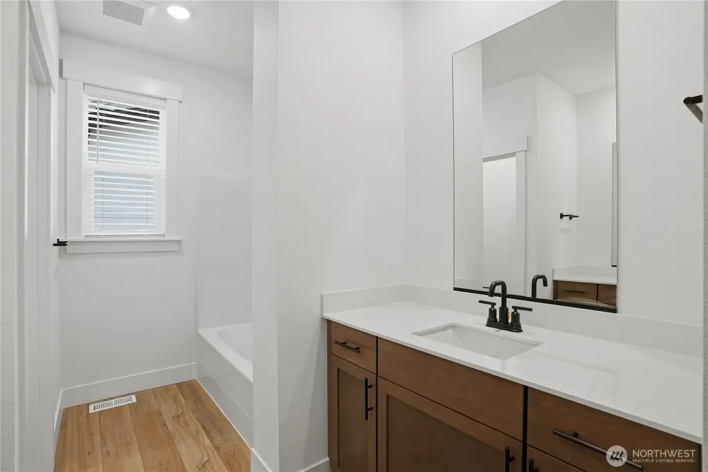 32041 Myrtle Avenue SE Black Diamond WA 98010