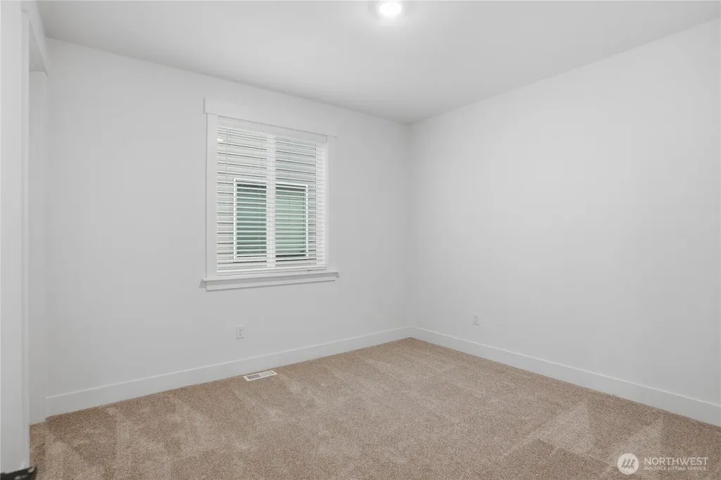 32041 Myrtle Avenue SE Black Diamond WA 98010