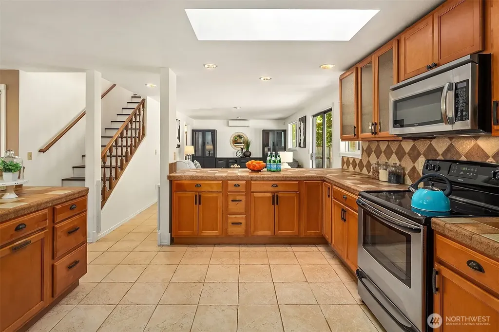 1247 293rd Avenue NE Carnation WA 98014