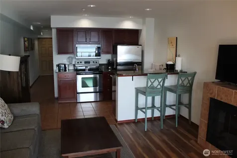 322 W Woodin Avenue Chelan WA 98816