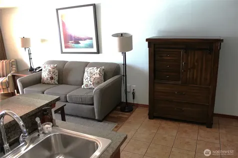 322 W Woodin Avenue Chelan WA 98816
