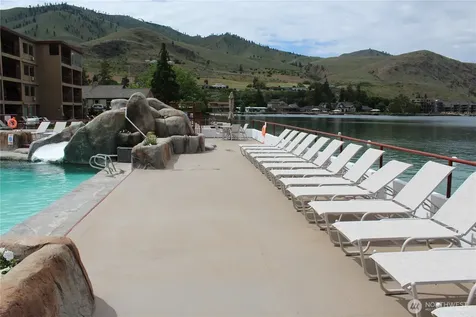 322 W Woodin Avenue Chelan WA 98816