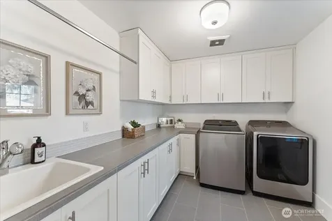 13707 NE 133rd Place Kirkland WA 98034
